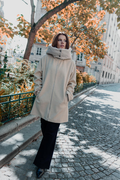 MANTEAU MI-LONG À CAPUCHE AMOVIBLE