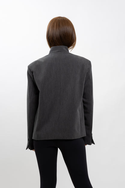 AMERICANA BLAZER CON CUELLO ALTO