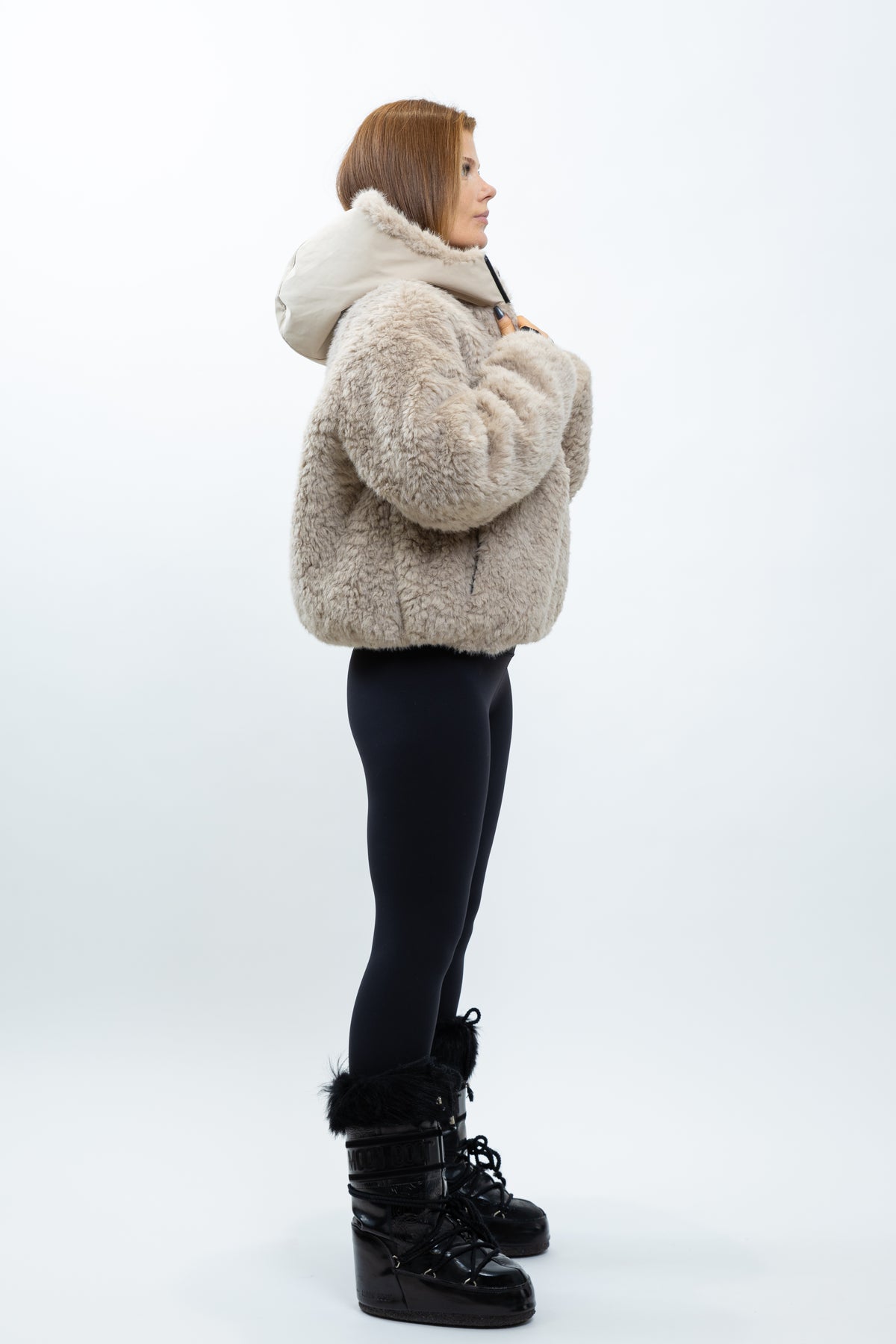 BLOUSON EN FAUSSE FOURRURE À INTERIEUR DOUDOUNE