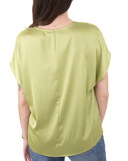 Blouse satinée à manches courtes