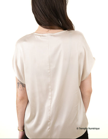 Blouse satinée à manches courtes