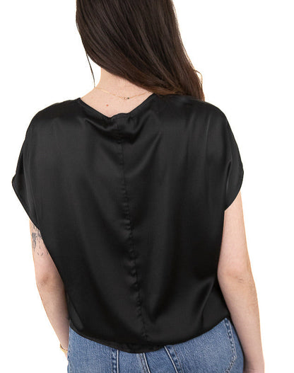 Blouse satinée à manches courtes
