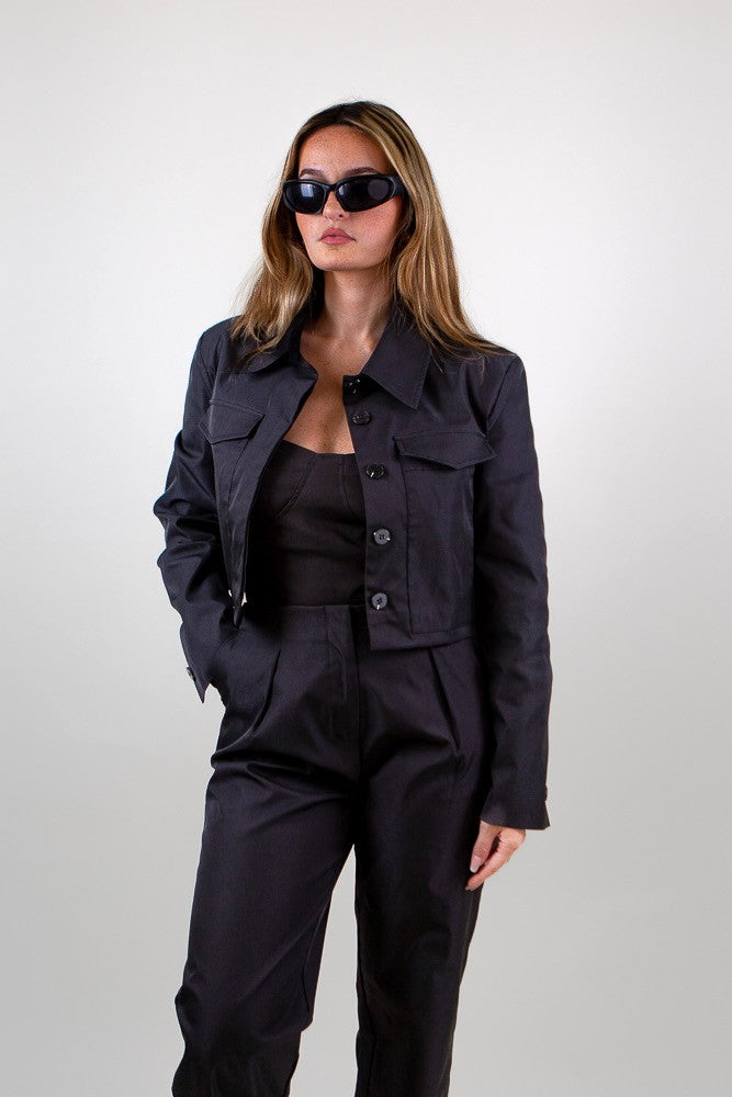SHORT STRAIGHT JACKET