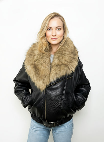 BLOUSON EN SIMILICUIR AVEC FAUSSE FOURRURE