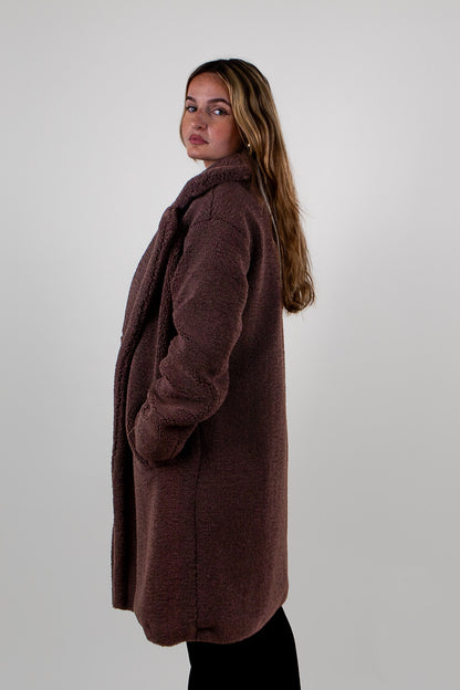 MID-LENGTH SHEARLING COAT