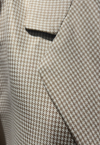 DOUBLE-BREASTED BLAZER