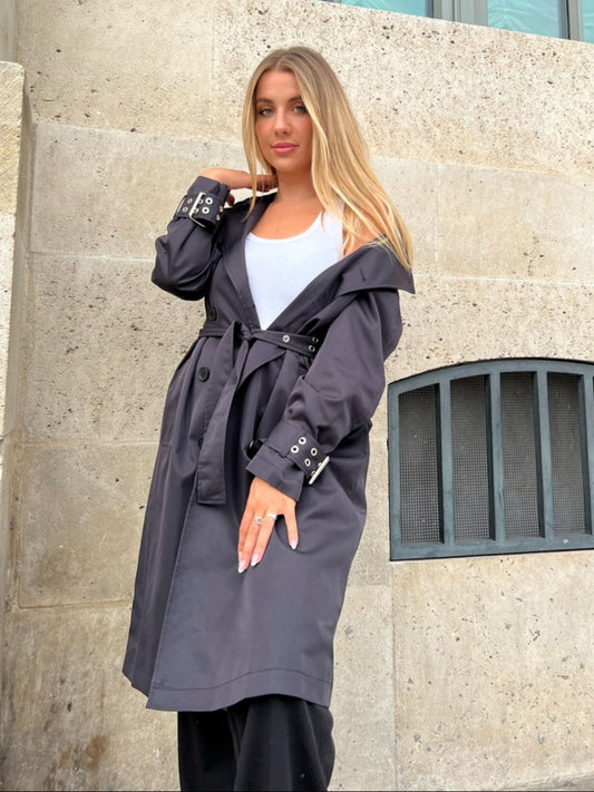 TRENCH A DÉTAILS OEILLETS